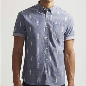 Men’s medium slim fit Hawaiian style button up